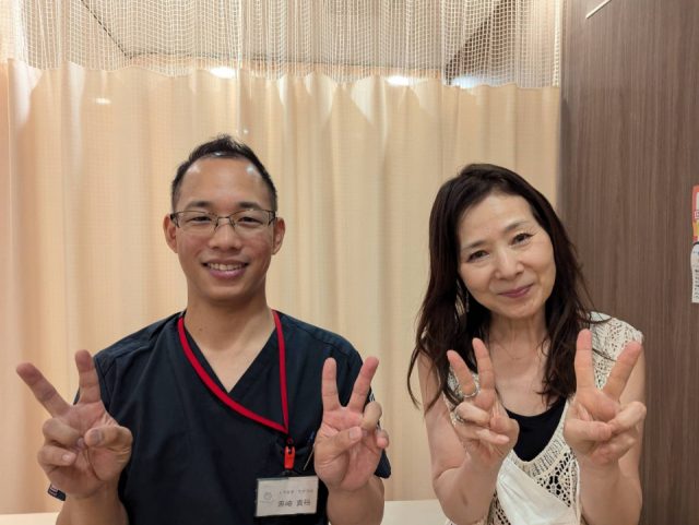 自力で伸ばすことができなかった指が楽に屈伸できるようになり、ばね指の不快感がなくなって嬉しいです