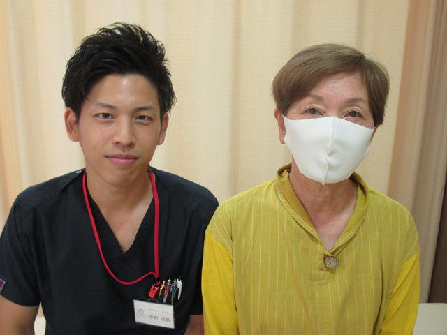足底腱膜炎で伺い、週に1度の施術で歩くたびに痛かった痛みが緩和されつつあります