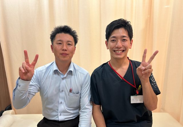 施術を受けてすぐに腰痛の悩みから解放され、とても驚きました