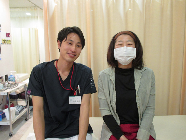 腱鞘炎で前はお箸をもったり、ボールペンを持つのも難しくてつらかったけど、今はふつうに持って書くこともできます