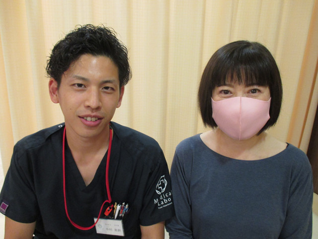 左肩、首、背中の痛みがひどく、１年前は痛み止めの薬を飲まないと苦しかったのですが、今は全く飲まなくても良くなりました